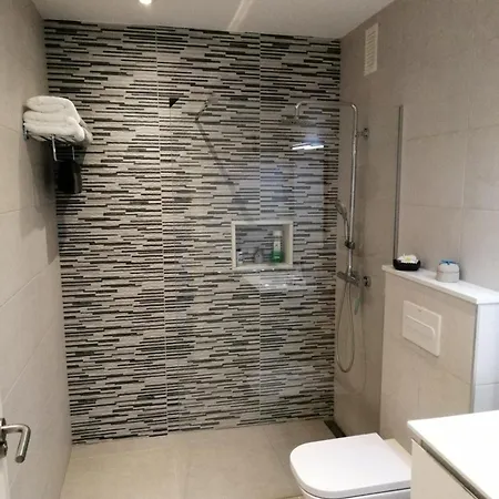 Appartamento Sans Vis-a-vis Vue Ocean & Piscine,free Wifi,private Parking&solarium *